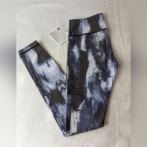 VIMMIA Capri Leggings Size S-Small